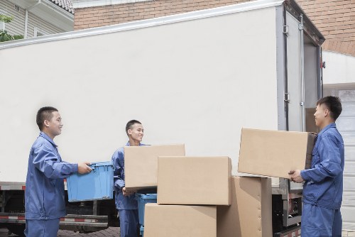 Removals van service in Gunnersbury for local home moves