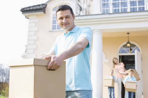 Gunnersbury house moving service for flats and family homes