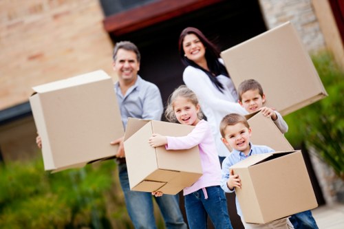 Residential moving support for flats and houses in Gunnersbury